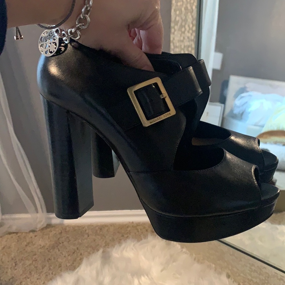 SOLD‼️Michael Kors shoes